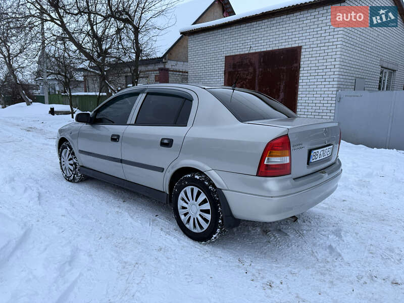 Седан Opel Astra 2008 в Кременчуге