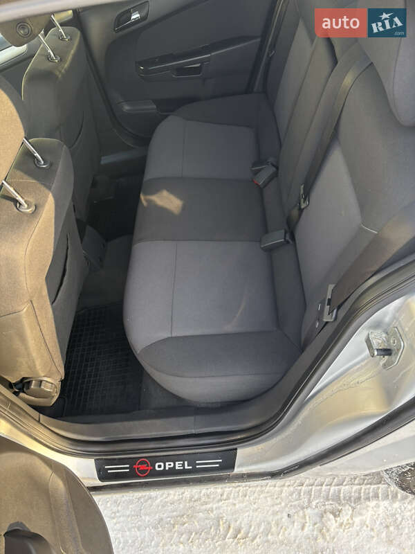 Седан Opel Astra 2008 в Бердичеве