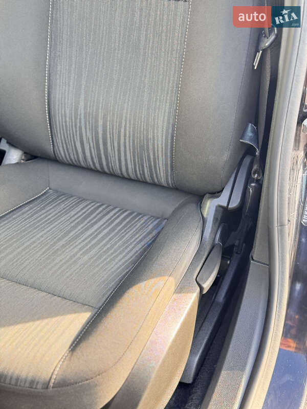 Хэтчбек Opel Astra 2010 в Великой Багачке