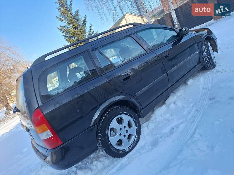 Универсал Opel Astra 2001 в Черновцах