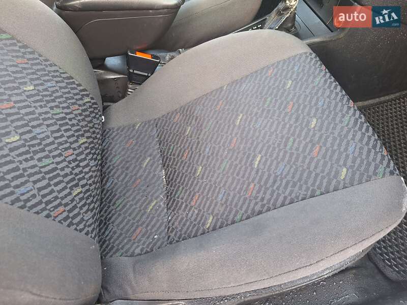 Универсал Opel Astra 2001 в Черновцах