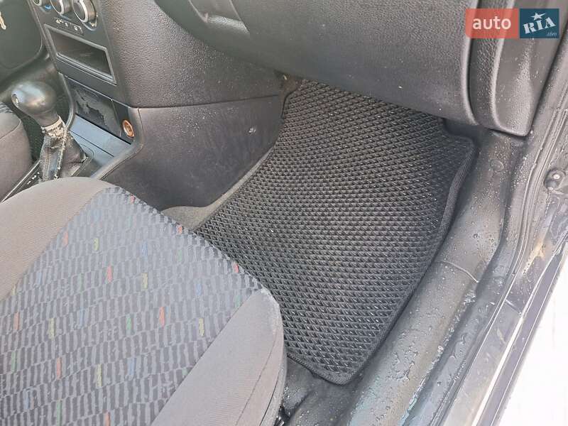 Универсал Opel Astra 2001 в Черновцах