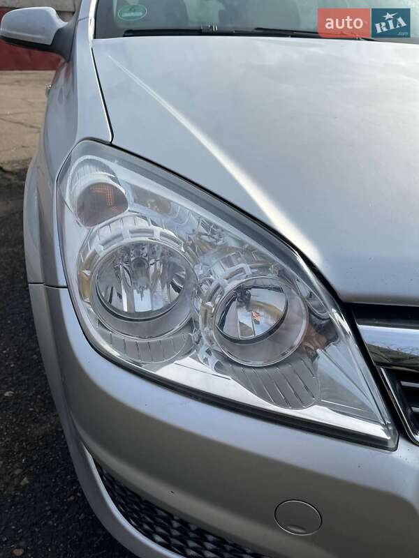 Універсал Opel Astra 2009 в Южноукраїнську