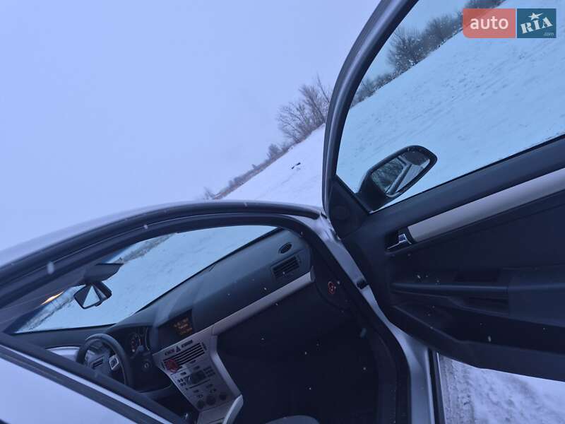 Седан Opel Astra 2008 в Умани фото 10 Седан Opel Astra 2008 в Умани