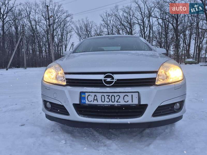 Седан Opel Astra 2008 в Умани фото 4 Седан Opel Astra 2008 в Умани
