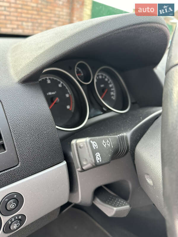 Универсал Opel Astra 2010 в Виннице