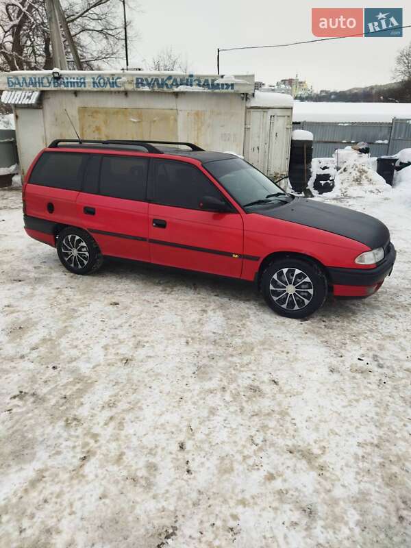 Универсал Opel Astra 1996 в Тернополе