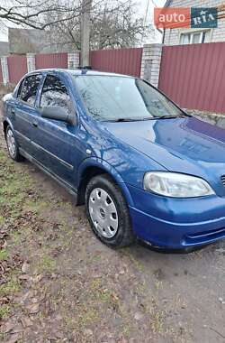 Седан Opel Astra 2006 в Миргороде