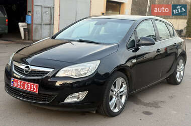 Хетчбек Opel Astra 2010 в Рівному