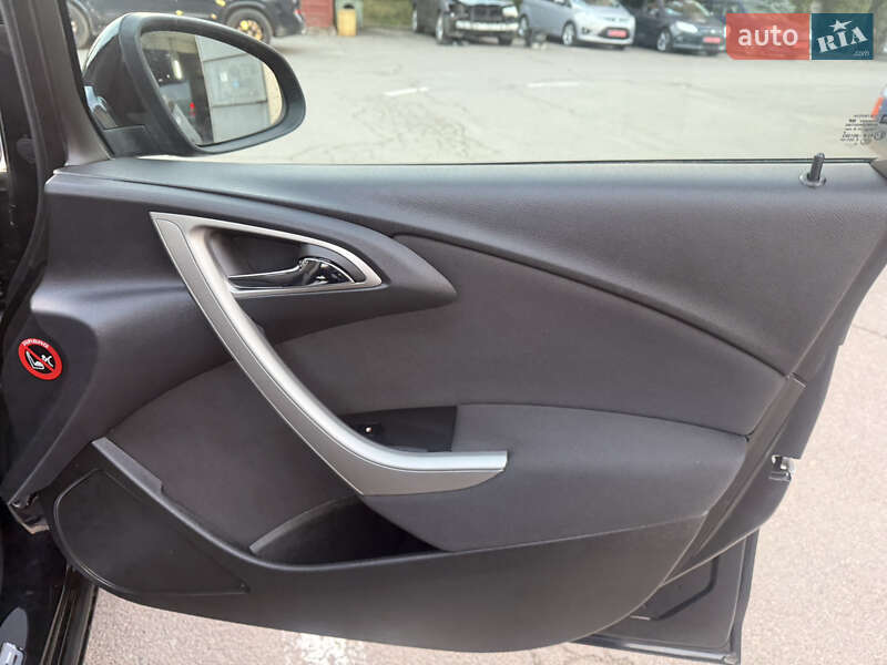 Хэтчбек Opel Astra 2010 в Ровно