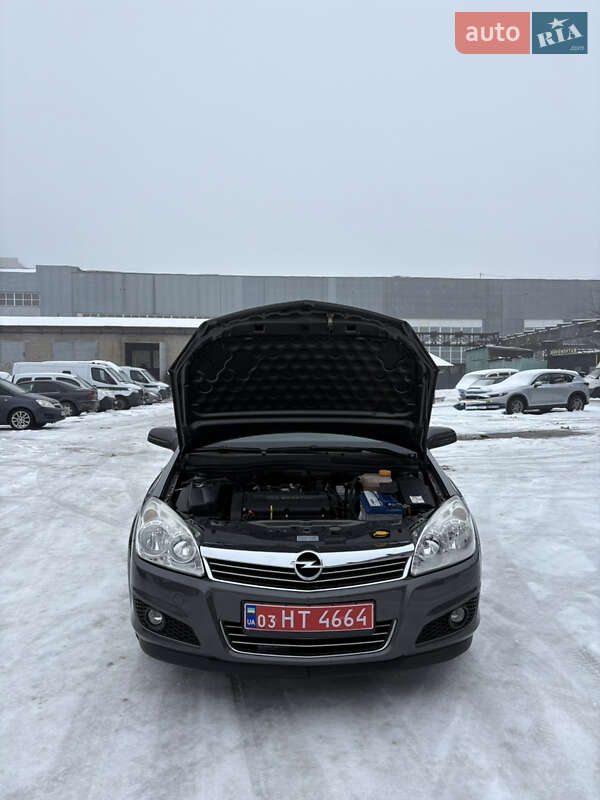 Универсал Opel Astra 2009 в Белой Церкви