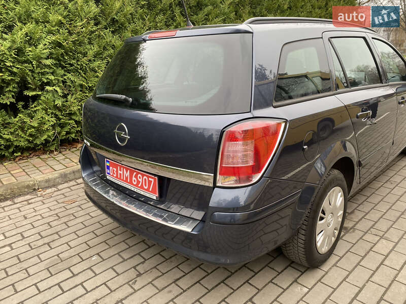 Универсал Opel Astra 2008 в Луцке