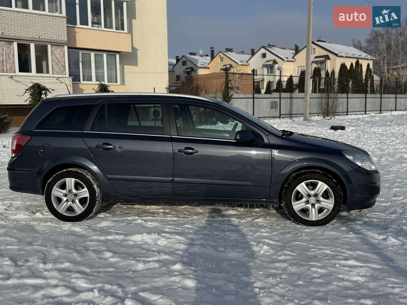 Универсал Opel Astra 2009 в Виннице