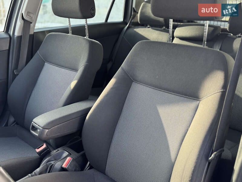 Универсал Opel Astra 2009 в Виннице