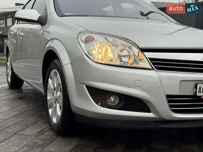 Хэтчбек Opel Astra 2009 в Луцке фото 16 Хэтчбек Opel Astra 2009 в Луцке