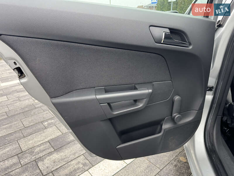 Хэтчбек Opel Astra 2009 в Луцке фото 51 Хэтчбек Opel Astra 2009 в Луцке