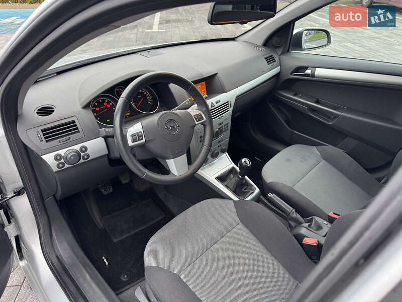 Хэтчбек Opel Astra 2009 в Луцке фото 53 Хэтчбек Opel Astra 2009 в Луцке