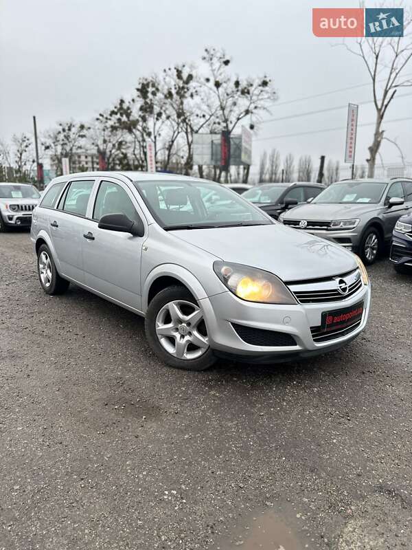 Opel Astra 2010
