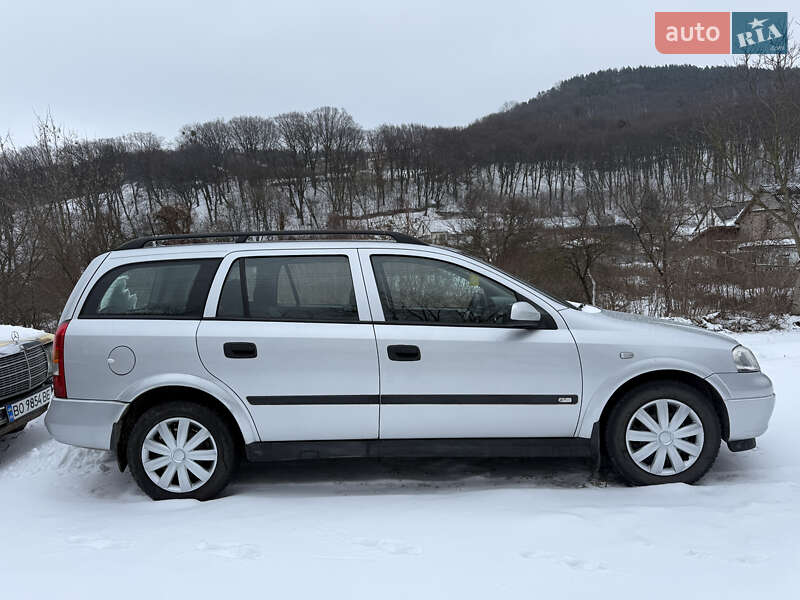 Универсал Opel Astra 2001 в Кременце