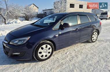 Универсал Opel Astra 2013 в Буче