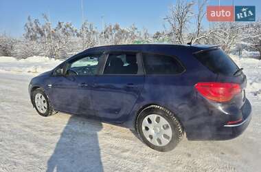 Универсал Opel Astra 2013 в Буче