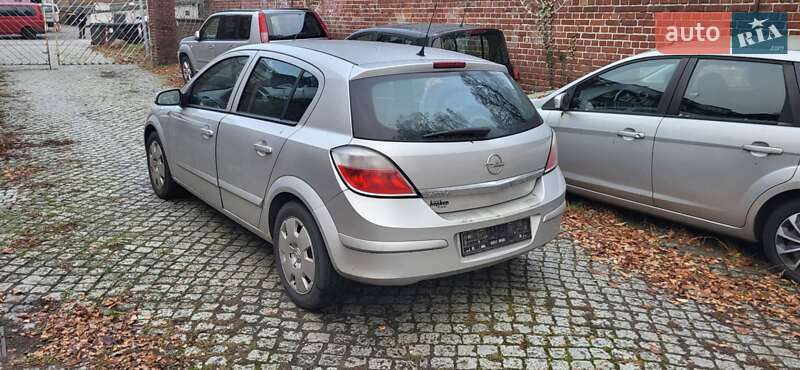 Хэтчбек Opel Astra 2005 в Луцке