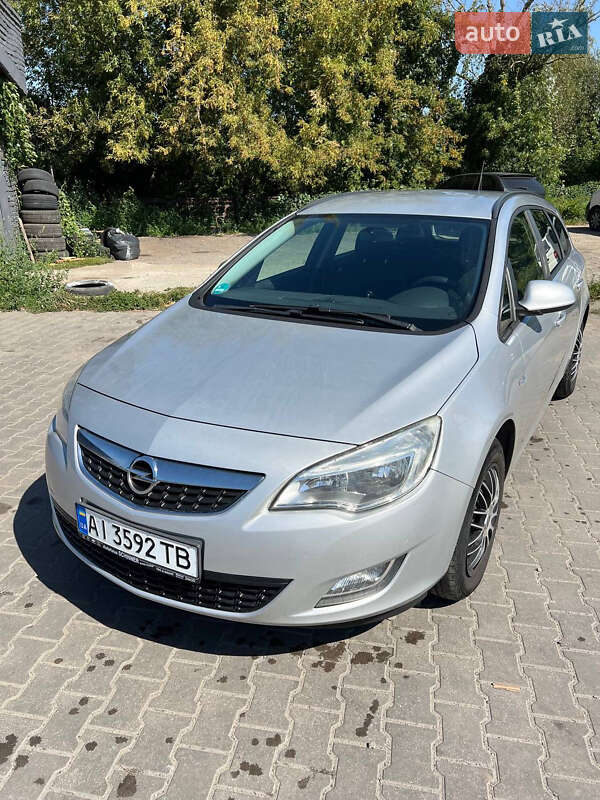 Opel Astra 2010