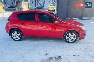 Хэтчбек Opel Astra 2012 в Киеве