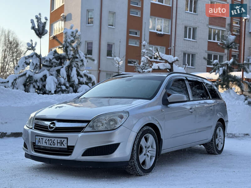Универсал Opel Astra 2009 в Тернополе