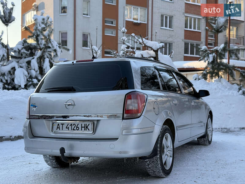 Универсал Opel Astra 2009 в Тернополе