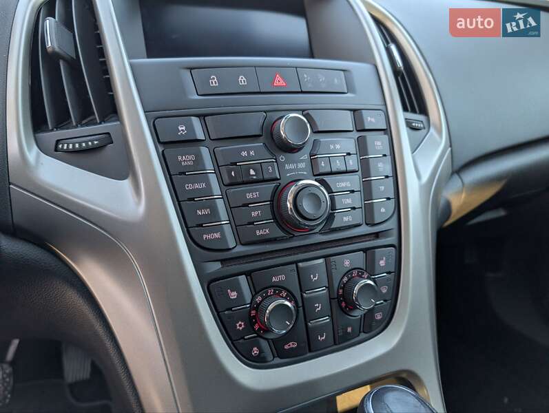 Хэтчбек Opel Astra 2012 в Луцке