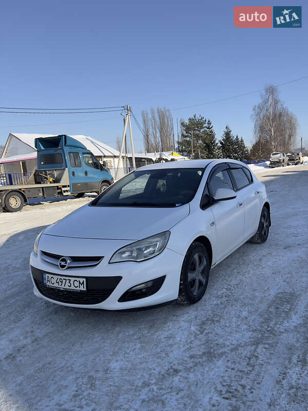 Хэтчбек Opel Astra 2014 в Ковеле