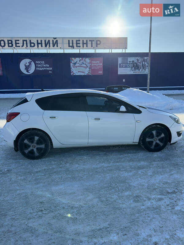 Хэтчбек Opel Astra 2014 в Ковеле