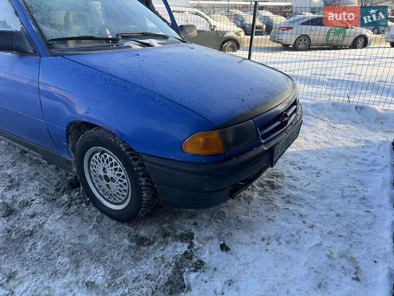 Хэтчбек Opel Astra 1992 в Киеве