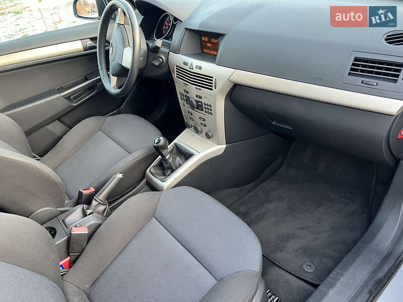 Хэтчбек Opel Astra 2009 в Николаеве фото 8 Хэтчбек Opel Astra 2009 в Николаеве
