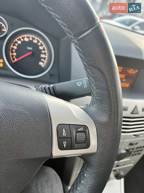 Хэтчбек Opel Astra 2009 в Николаеве фото 18 Хэтчбек Opel Astra 2009 в Николаеве