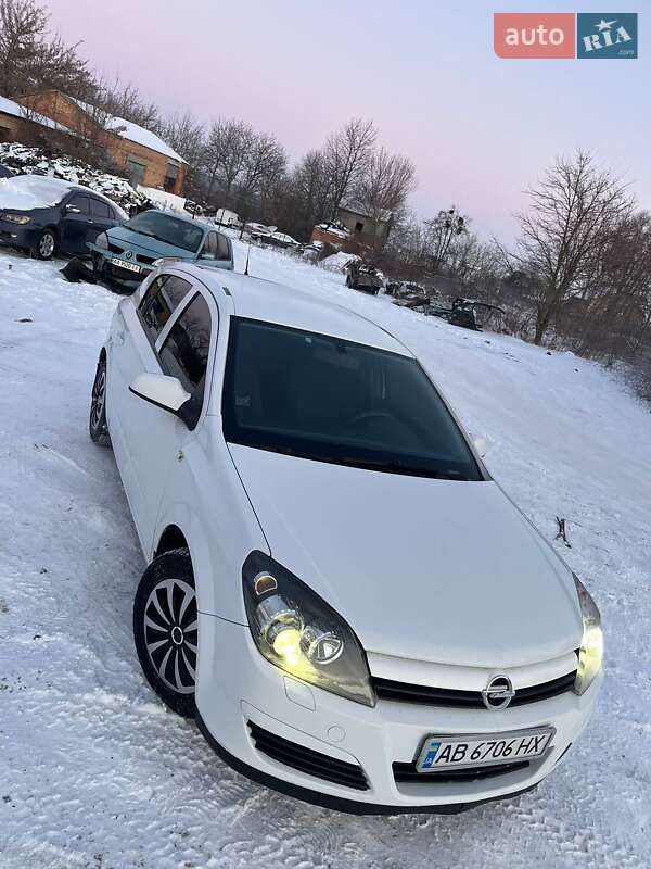 Хэтчбек Opel Astra 2005 в Немирове
