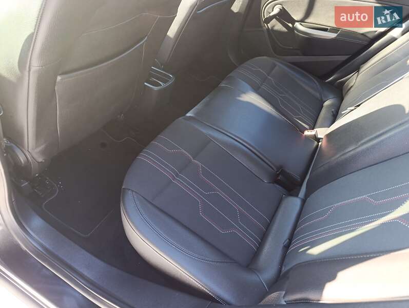 Универсал Opel Astra 2012 в Стрые