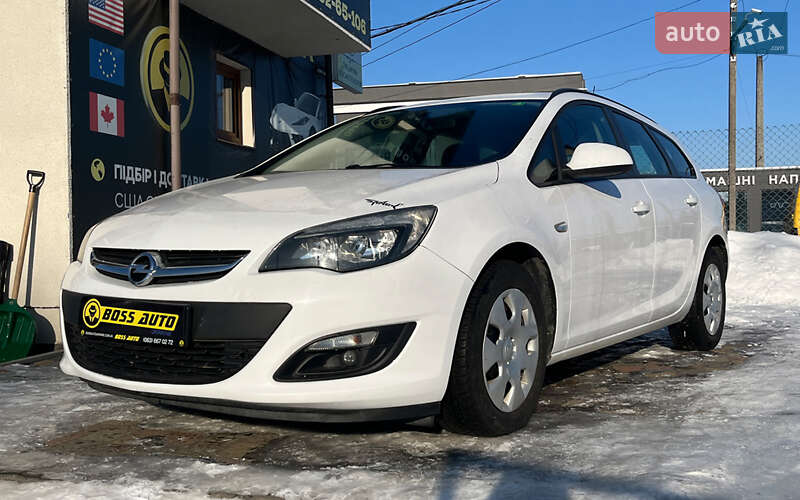 Универсал Opel Astra 2014 в Стрые