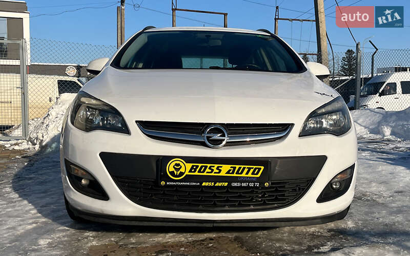 Универсал Opel Astra 2014 в Стрые