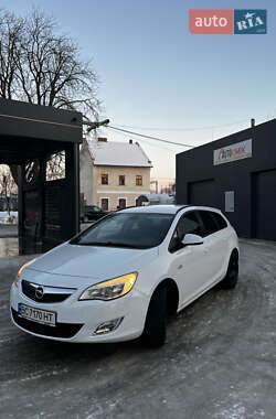Универсал Opel Astra 2011 в Самборе