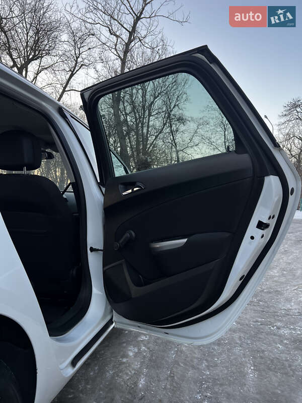 Универсал Opel Astra 2011 в Самборе