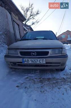 Універсал Opel Astra 1998 в Бучі