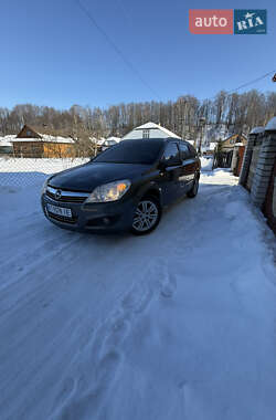 Універсал Opel Astra 2009 в Івано-Франківську