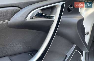 Хэтчбек Opel Astra 2013 в Киеве