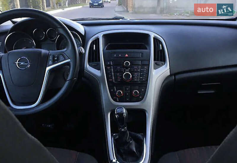 Универсал Opel Astra 2010 в Луцке фото 8 Универсал Opel Astra 2010 в Луцке