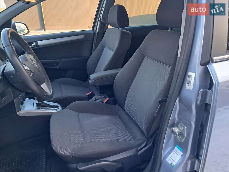 Универсал Opel Astra 2009 в Могилев-Подольске