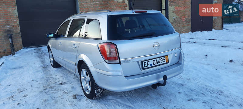 Универсал Opel Astra 2008 в Немирове