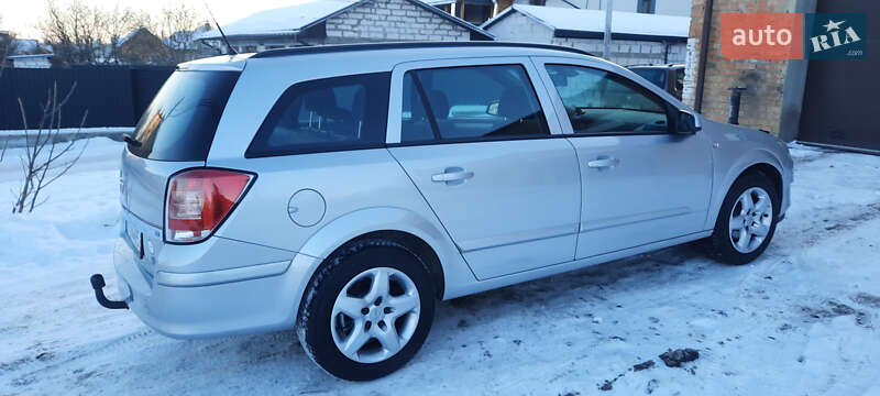 Универсал Opel Astra 2008 в Немирове