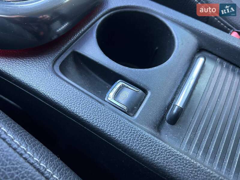 Универсал Opel Astra 2011 в Киеве фото 28 Универсал Opel Astra 2011 в Киеве